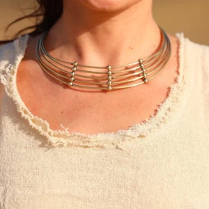 Girocollo africano a più file