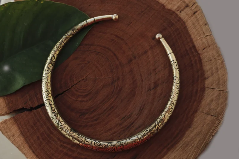 Tour de cou dessiné