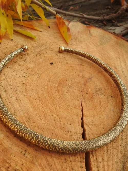Peacock Skin Choker