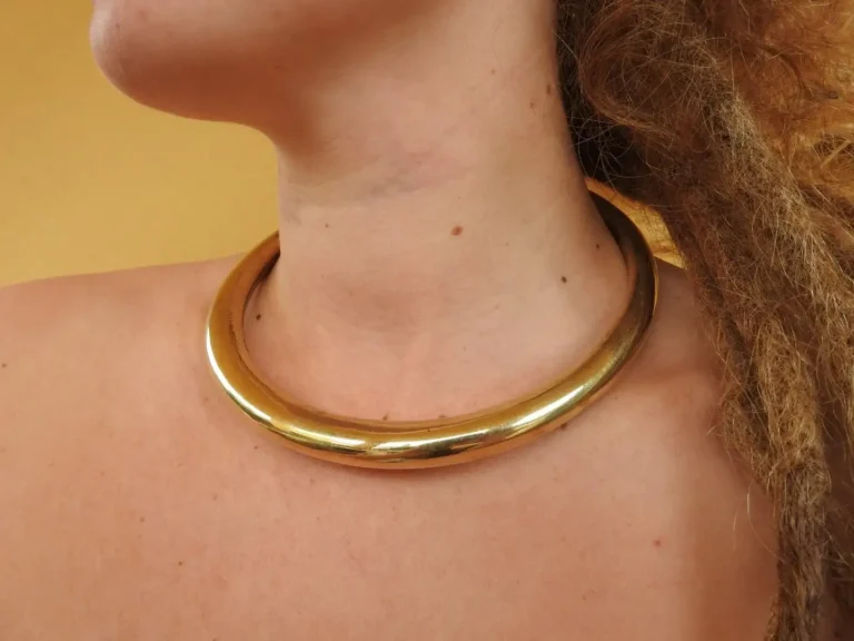 Collier ras du cou en or