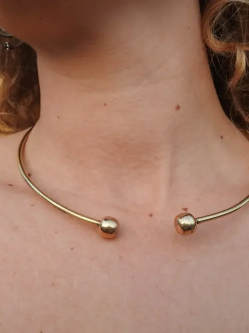 Golden Wire Necklace