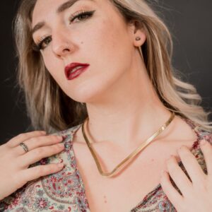 Collar en forma de V