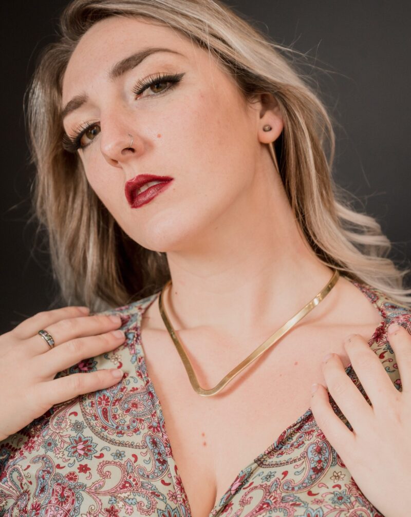 Collar en forma de V