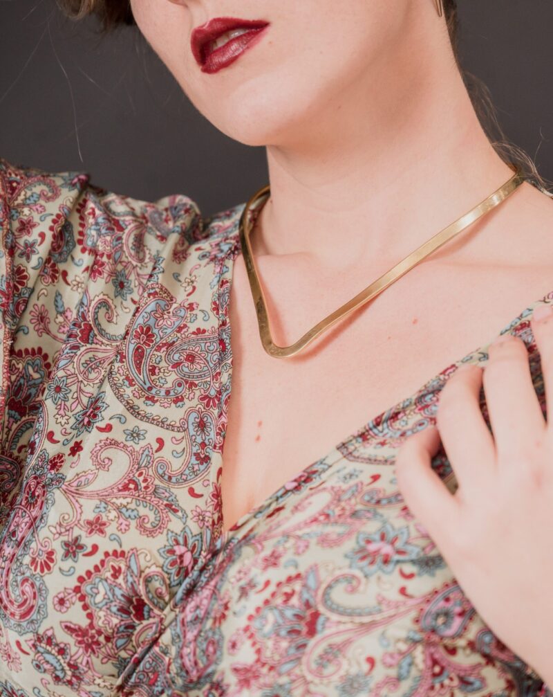 Collar en forma de V