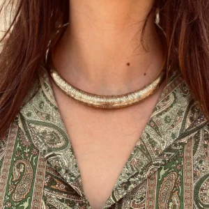 Collar gargantilla grabada