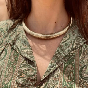 Collar gargantilla grabada