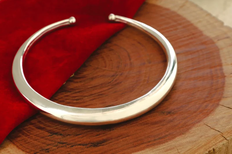 Collier ras du cou en or