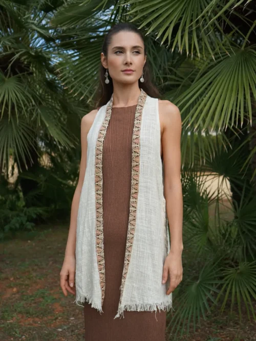 Nela Vest