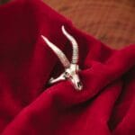 Bague en corne d’oryx fabriquée à la main