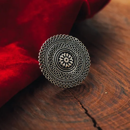 Ethnic Floral Pattern Ring