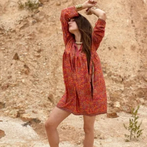 Abito con fiocco floreale rosso