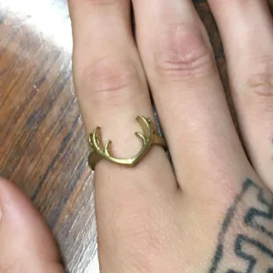 1 Anneau en corne de renne