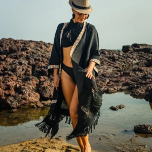 Kimono negro bohemio