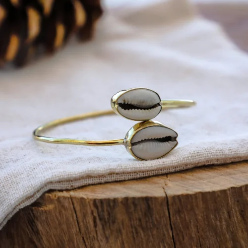 Shell Bracelet