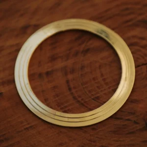 Brazalete étnico hecho a mano para mujer