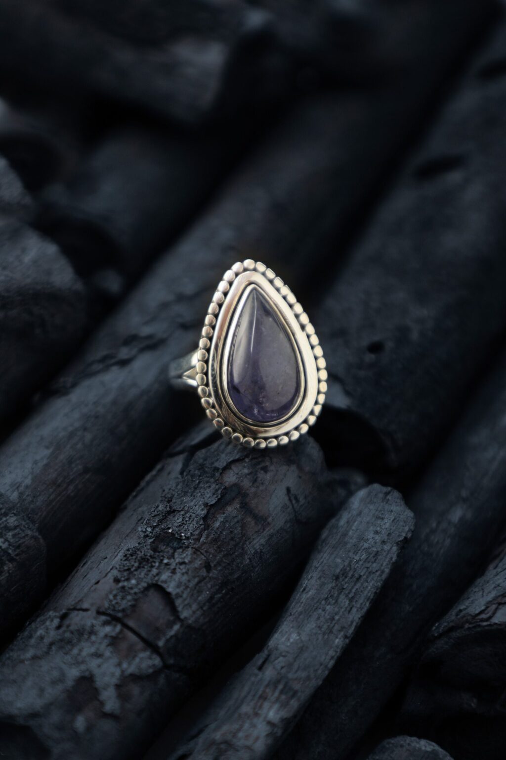 3-40-scaled Anillo de plata de tanzanita