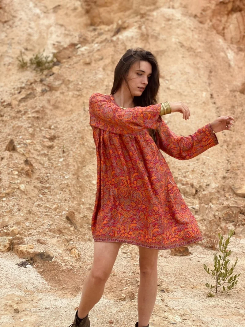 Abito con fiocco floreale rosso