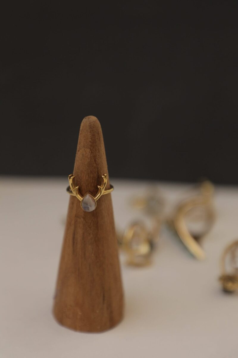 Hirschgeweih Mondstein Ring