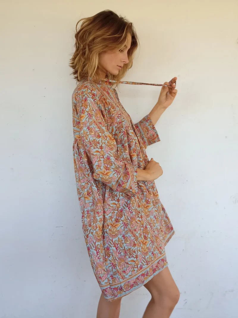 Abito floreale con fiocco