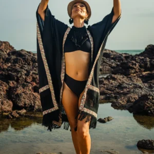 Kimono negro bohemio