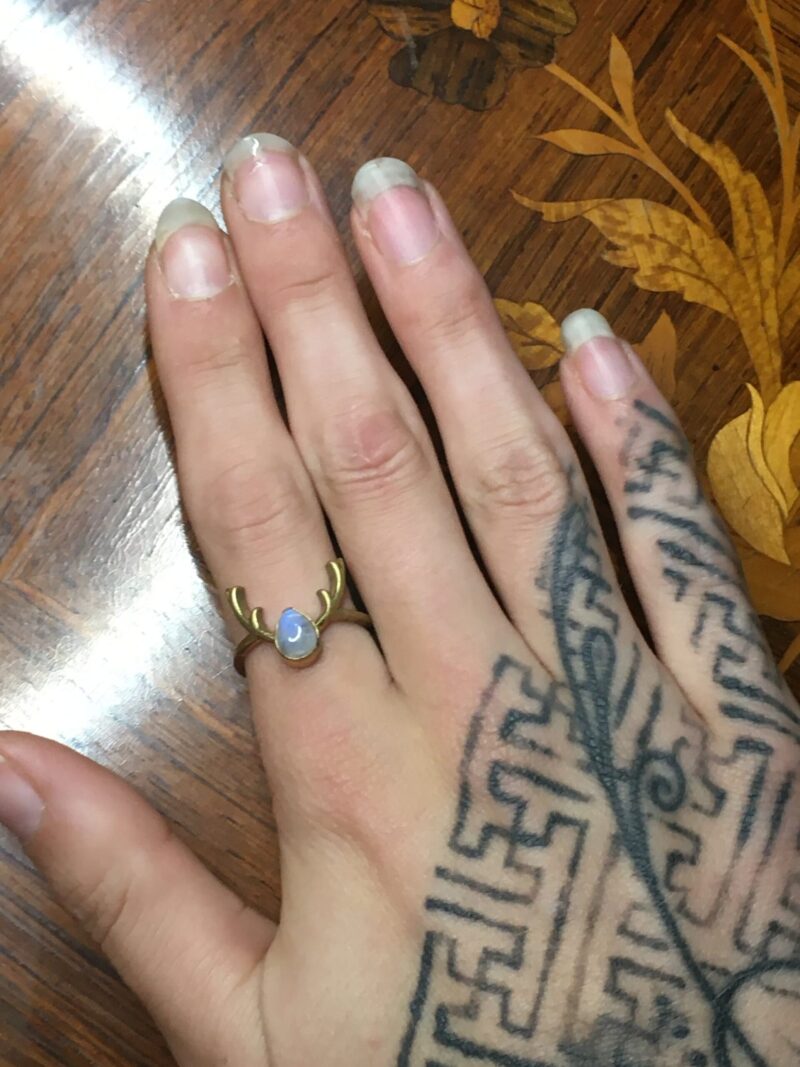 Hirschgeweih Mondstein Ring