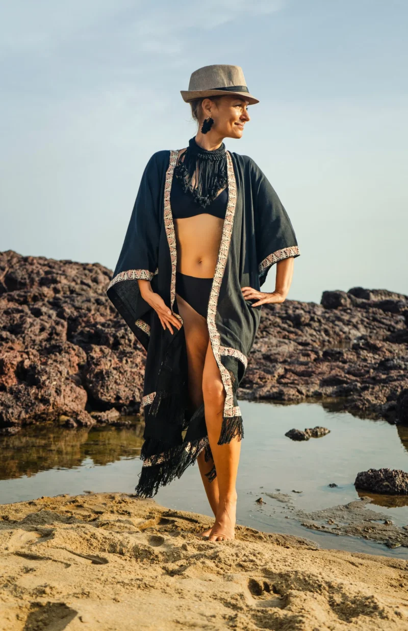 Kimono negro bohemio