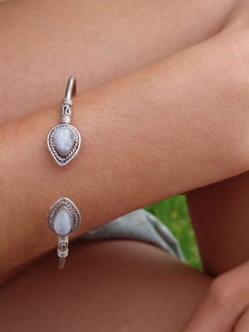 Pulsera de piedra lunar