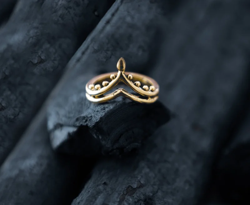 Anillo Dorado Chevron