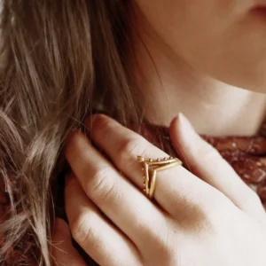 Anillo Dorado Chevron