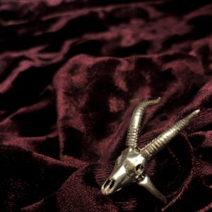 Anello in corno di Oryx fatto a mano