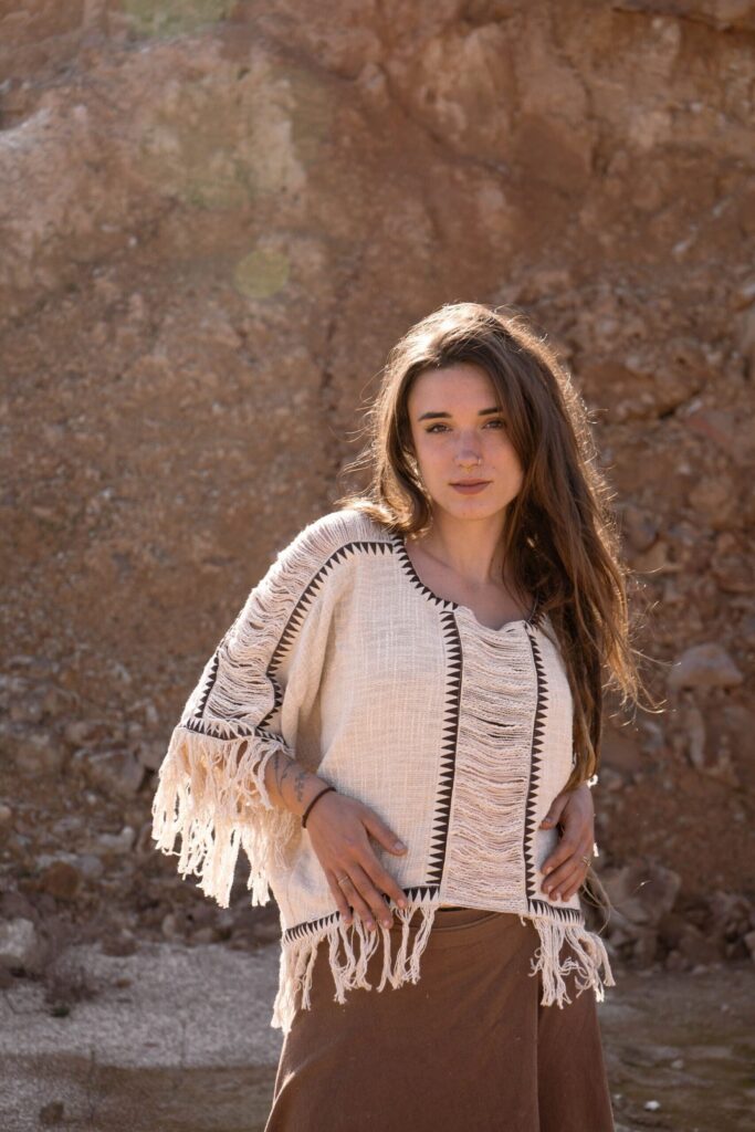 Poncho à franges lunaires
