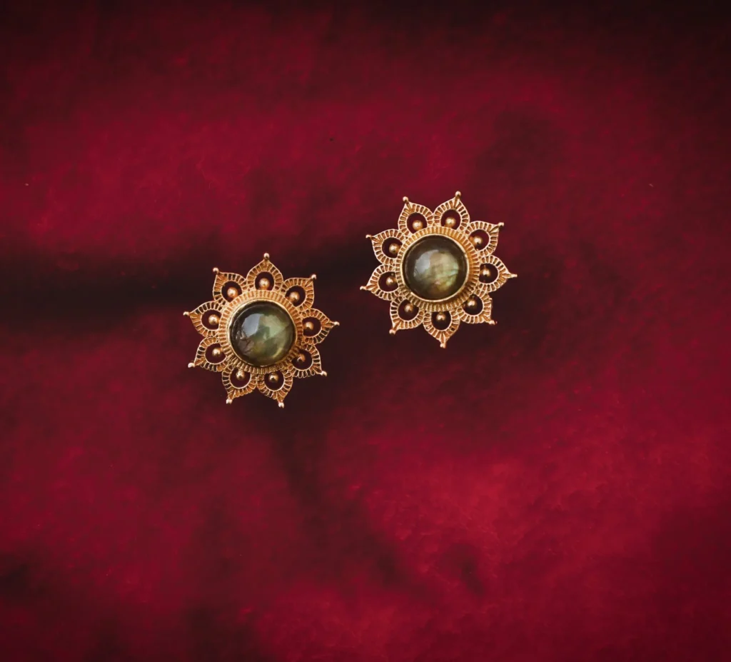 Floral Labradorite Earplug