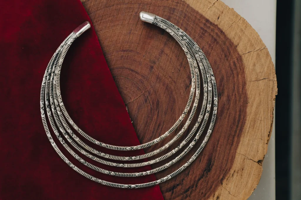 Multi-Row Designed African Choker