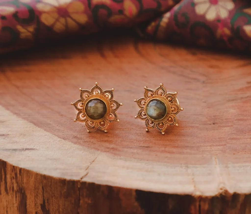 Floral Labradorite Earplug