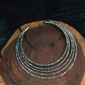 Gargantilla africana de diseño múltiple