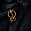 Pendientes con charm de serpiente