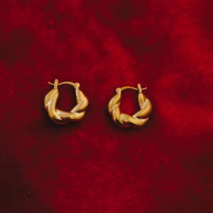 Orecchini a cerchio tribali