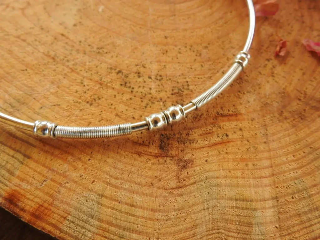 Flexible Draht Choker Halskette