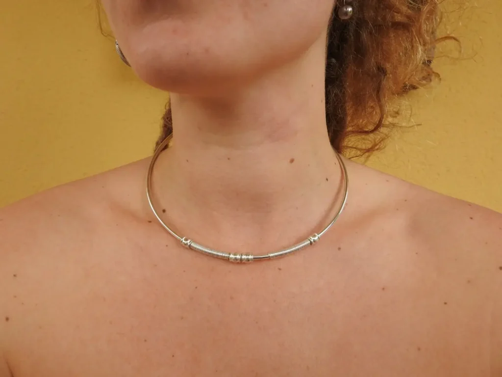 Flexible Draht Choker Halskette