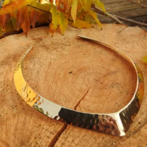 Collier martelé