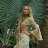 Camiseta con mangas de campana Sandswept