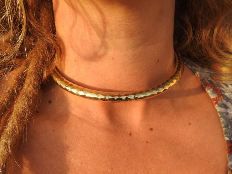 Collier ras de cou