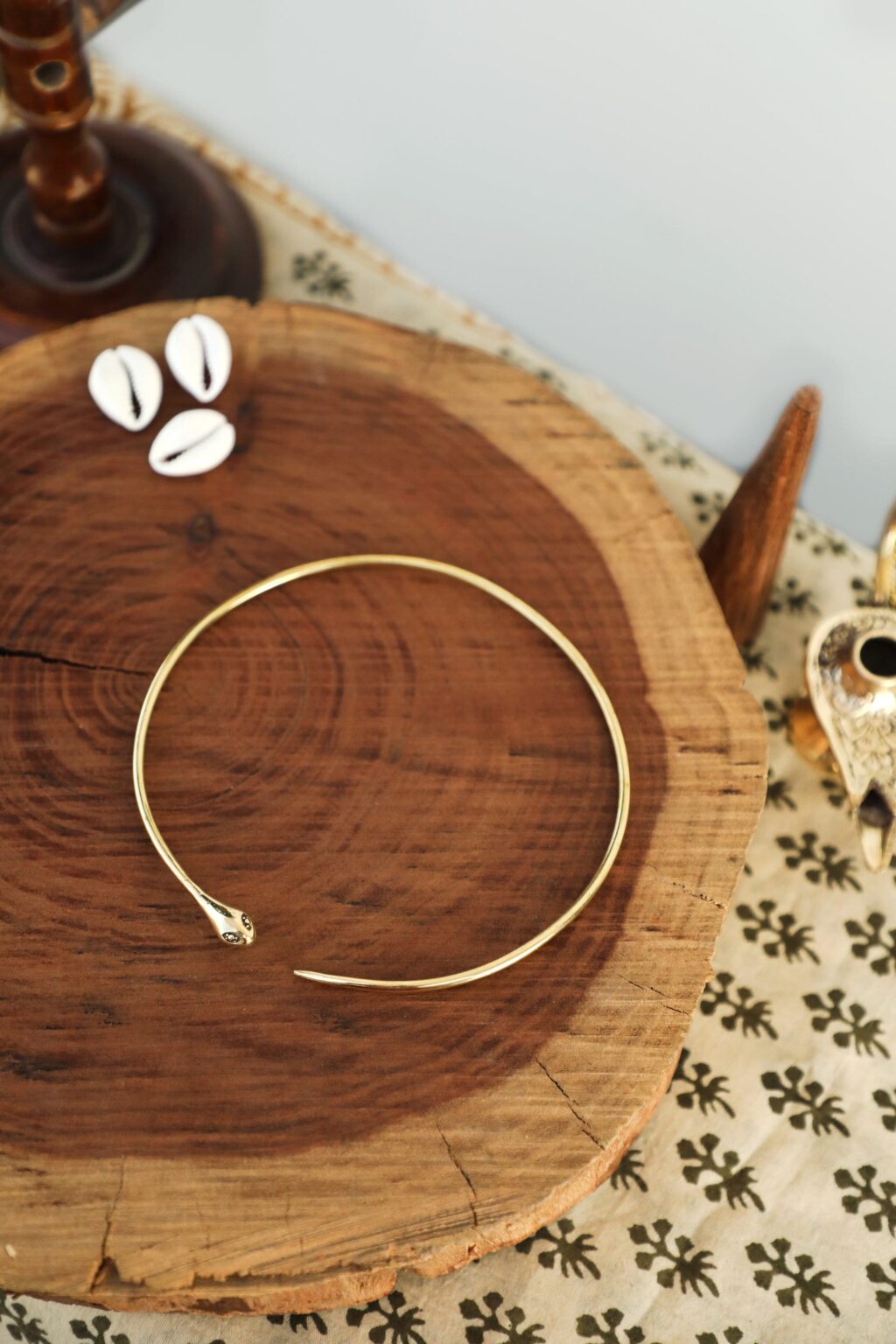 2 Collar de serpiente