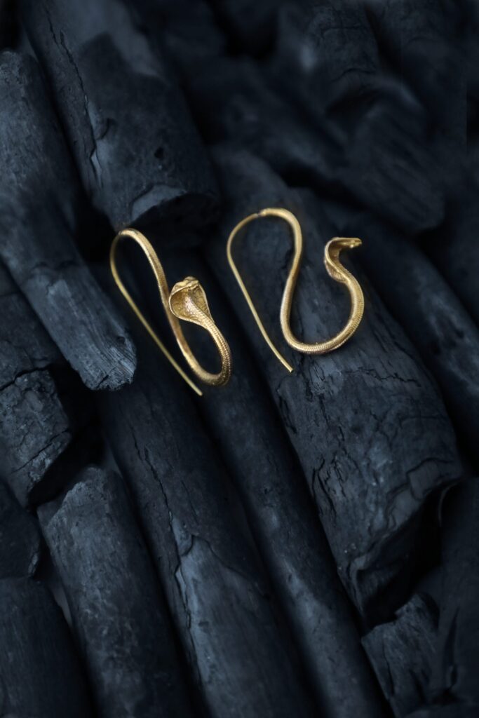 Dangling Cobra Earring