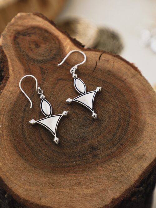 Boucles d’oreilles pendantes triangulaires