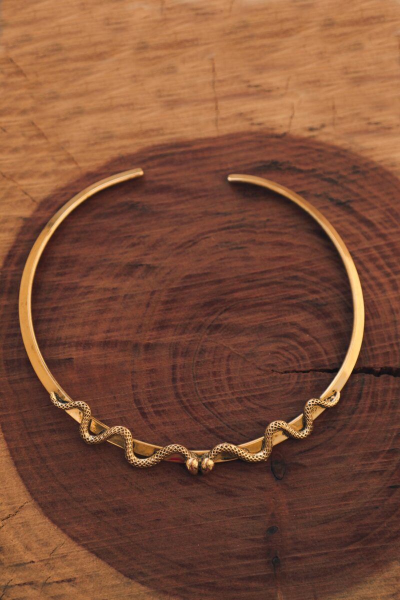 Collar de serpiente