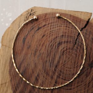 Collar gitano moldeado