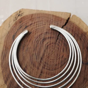 Mehrreihige runde Halskette