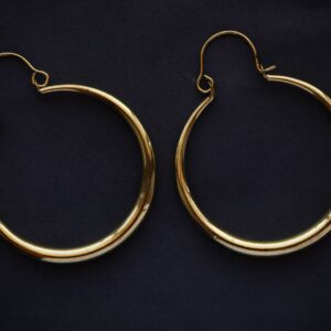 Kreisförmige Creolen