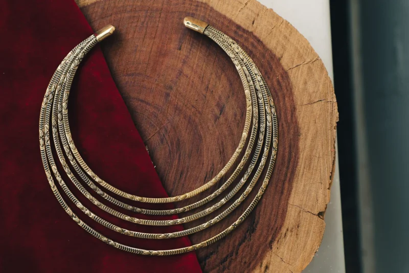 Gargantilla africana de diseño múltiple